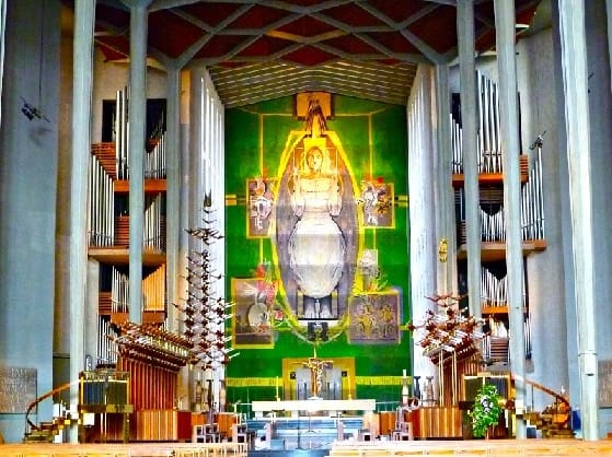 Coventry Choir, Altar, Organ and Tapestry